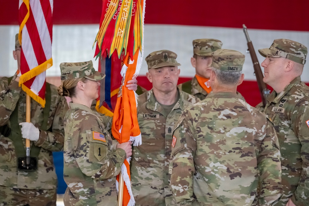39th Strategic Signal Battalion Changes Command.