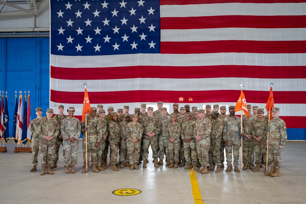 39th Strategic Signal Battalion Changes Command.