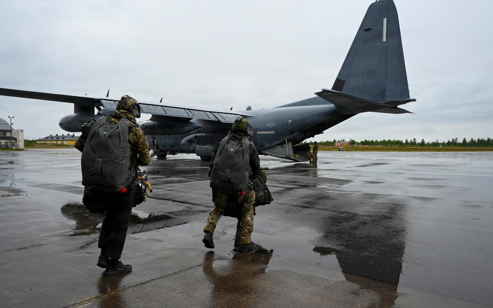 Strengthening the Alliance: 352nd SOW Conducts Bilateral Training with Finnish SOF