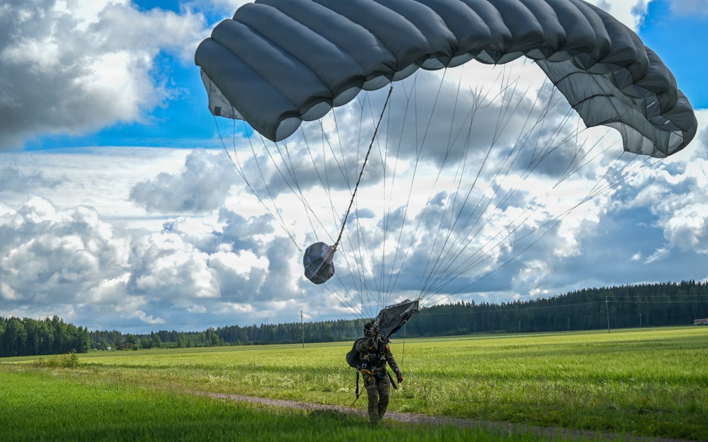 Strengthening the Alliance: 352nd SOW Conducts Bilateral Training with Finnish SOF
