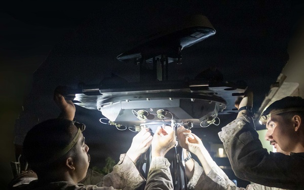 11th MEU Marines, Set Up A Radar