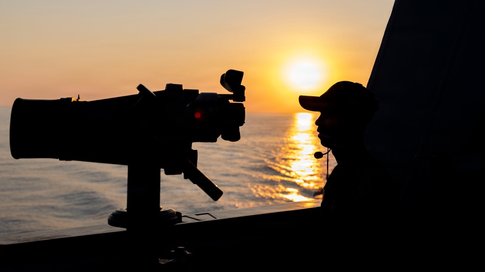 DDG 117 Pulls Into Souda Bay