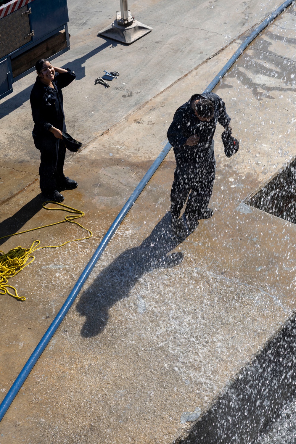 DDG 117 Refuels In Souda Bay