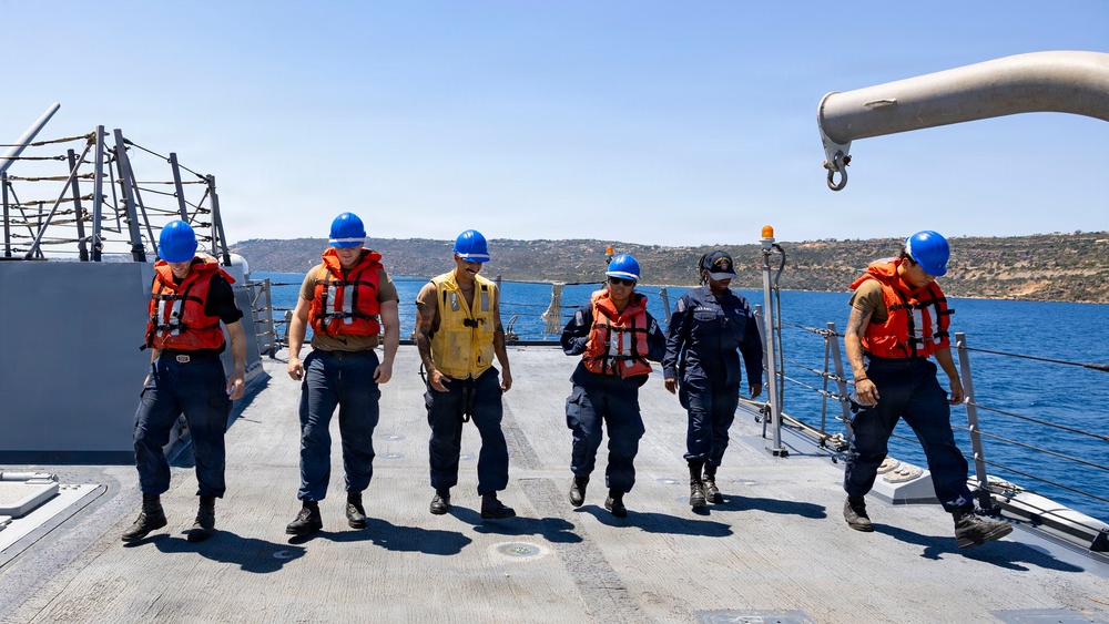 DDG 117 Pulls Out Of Souda Bay