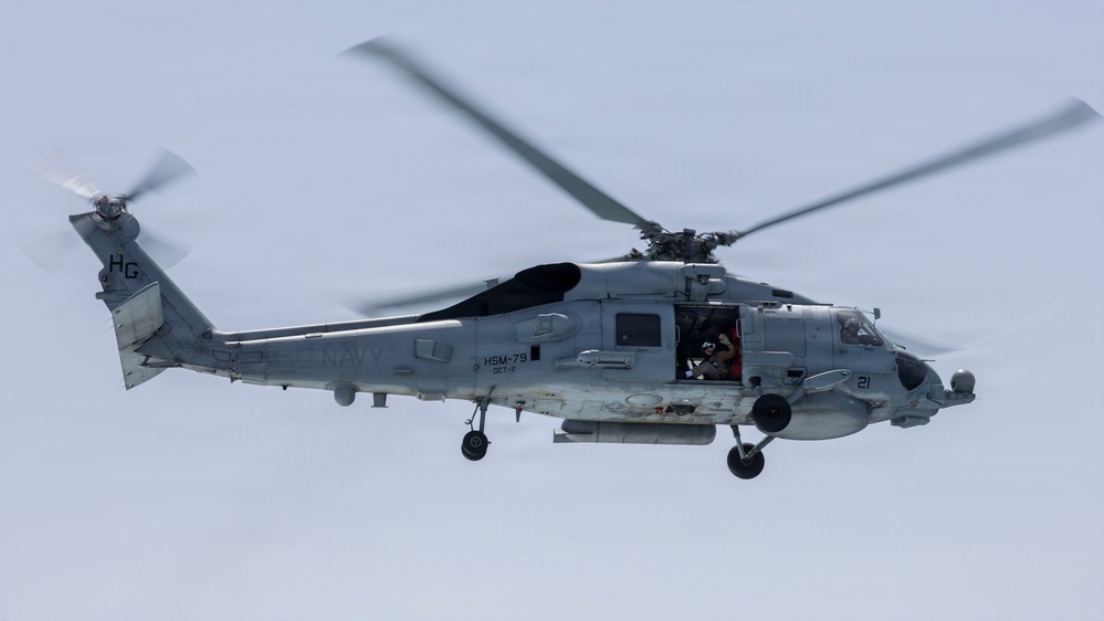 DDG 117 Conducts HIFR &amp; VERTREPS