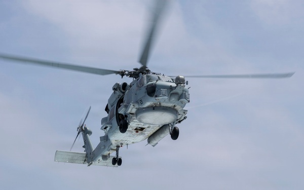 DDG 117 Conducts HIFR &amp; VERTREPS