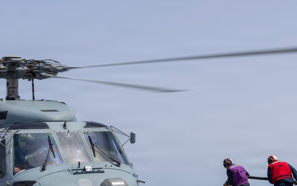 DDG 117 Conducts HIFR &amp; VERTREPS