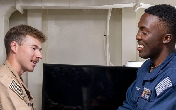 DDG 117 Holds A Reenlistment