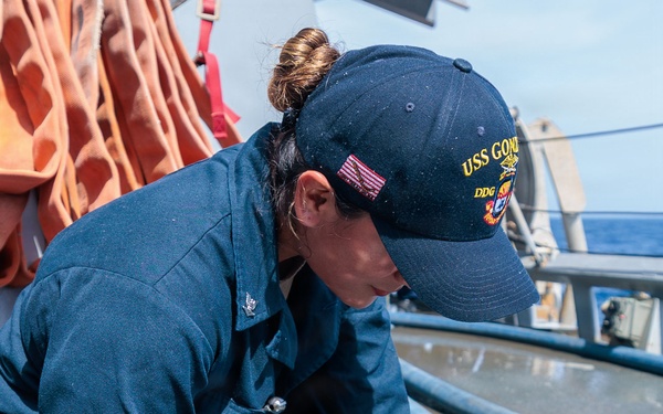 USS Gonzalez conducts Fresh Water Wash Down