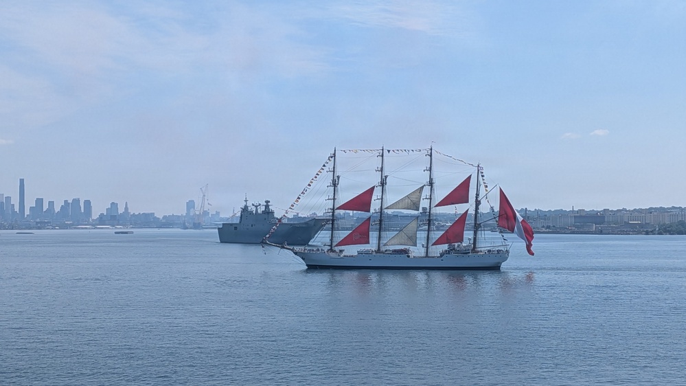 Peruvian Tallship BAP Unión Sails in INR250