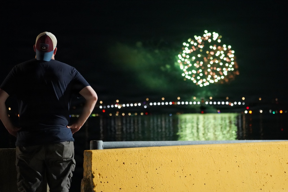 Fireworks viewing at NWS Yorktown's R-3 Pier