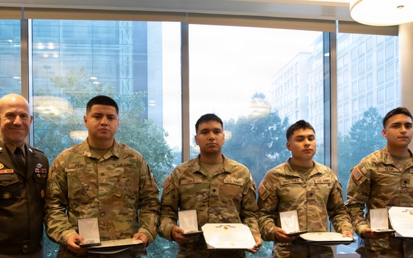 Arkansas National Guard Adjutant General awards JTF-DC Guardsmen