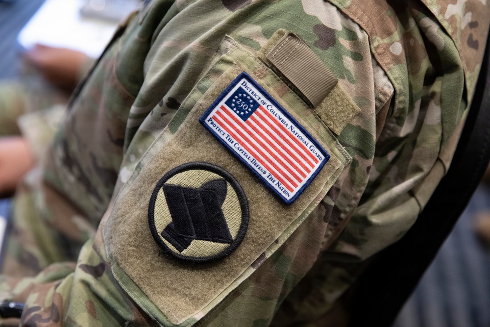 Arkansas National Guard Adjutant General awards JTF-DC Guardsmen