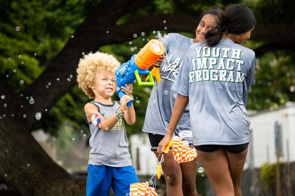 94th Army Air and Missile Defense Command Soldiers conduct Army Day for Youth Impact Program kids