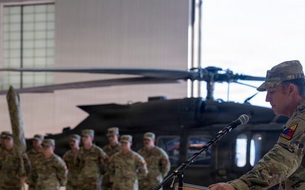 3-501st AHB-M, 1st AD CAB, furls bravo company's colors