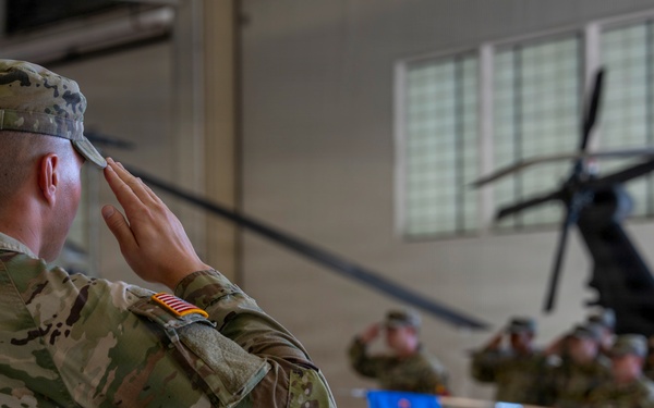 3-501st AHB-M, 1st AD CAB, furls Bravo Company's colors