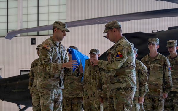 3-501st AHB-M, 1st AD CAB, furls Bravo Company's colors