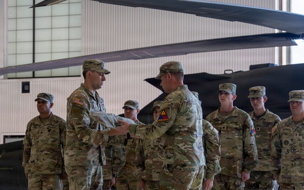 3-501st AHB-M, 1st AD CAB, furls Bravo Company's colors