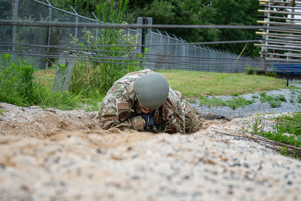 436th CES Airmen complete the confidence course
