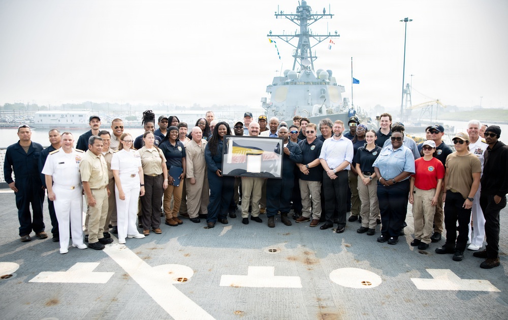 USNS Kanawha (T-AO 196) Receives Presidential Unit Citation Award