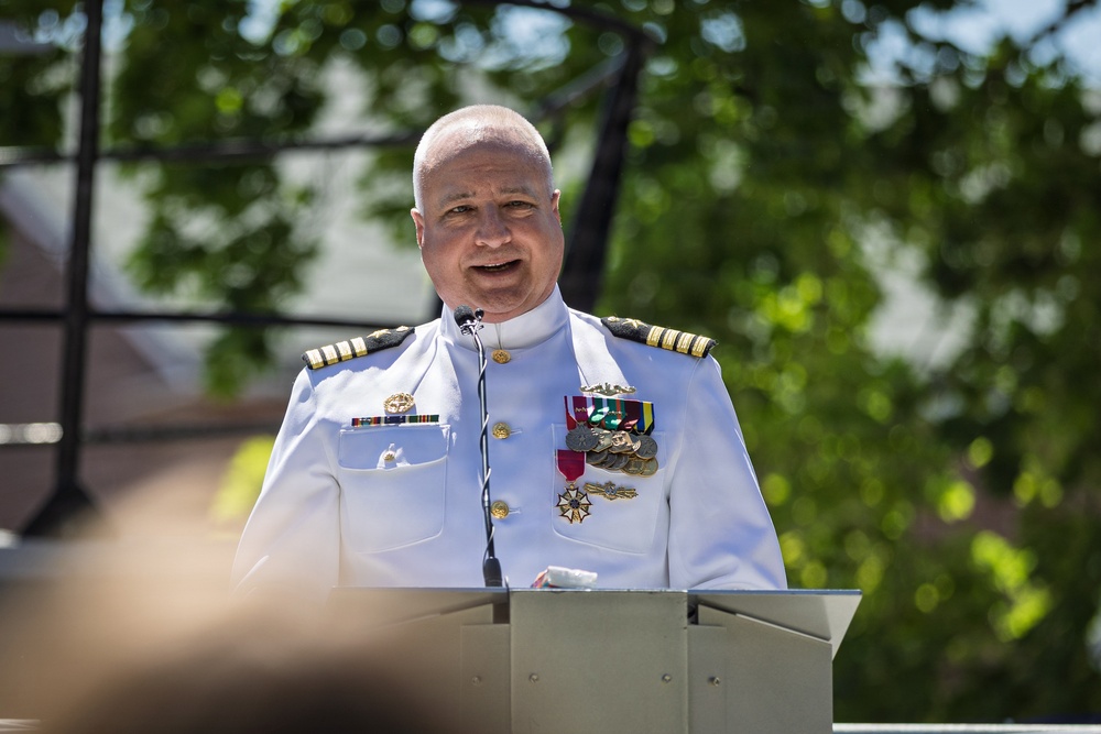 PNSY Hosts SUBMEPP Change of Command