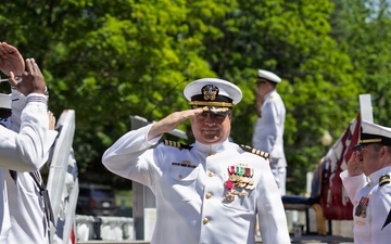 PNSY Hosts SUBMEPP Change of Command