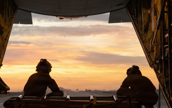 VMGR-252 conducts aviation-delivered ground refueling exercise