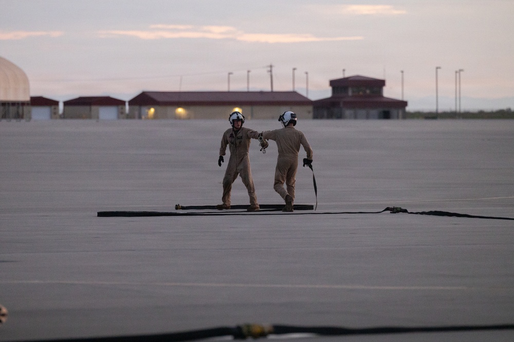VMGR-252 conducts aviation-delivered ground refueling exercise