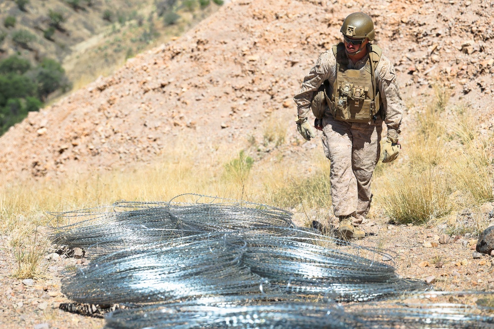 JTF-SB Marines reinforce southern barrier in Nogales