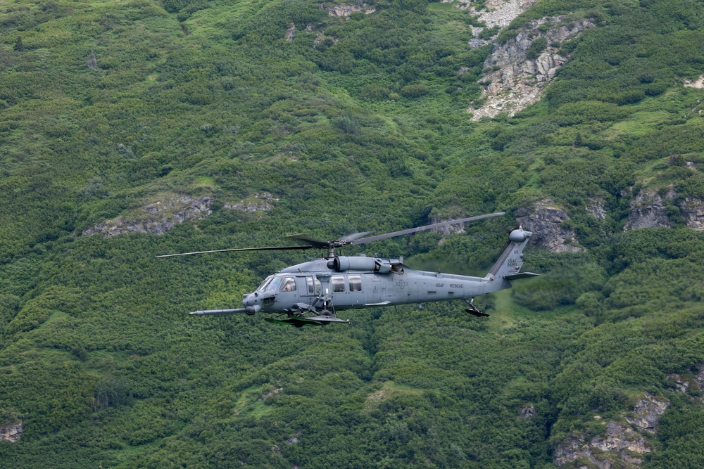 The AKANG’s 176th Wing bids farewell to the HH-60G Pave Hawk