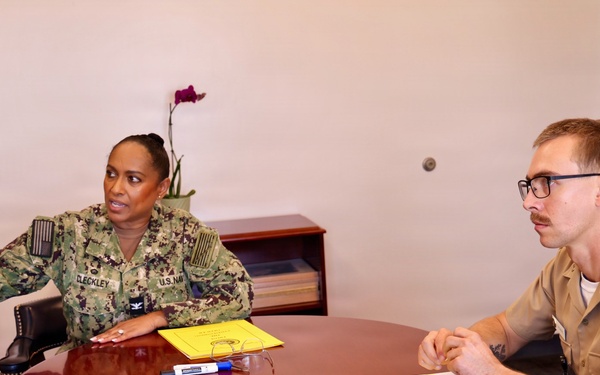 Anesthesiologist serves as NMRTC Twentynine Palms 'CO for a Day'