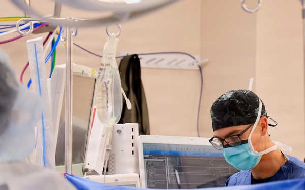 Anesthesiologist serves as NMRTC Twentynine Palms 'CO for a Day'