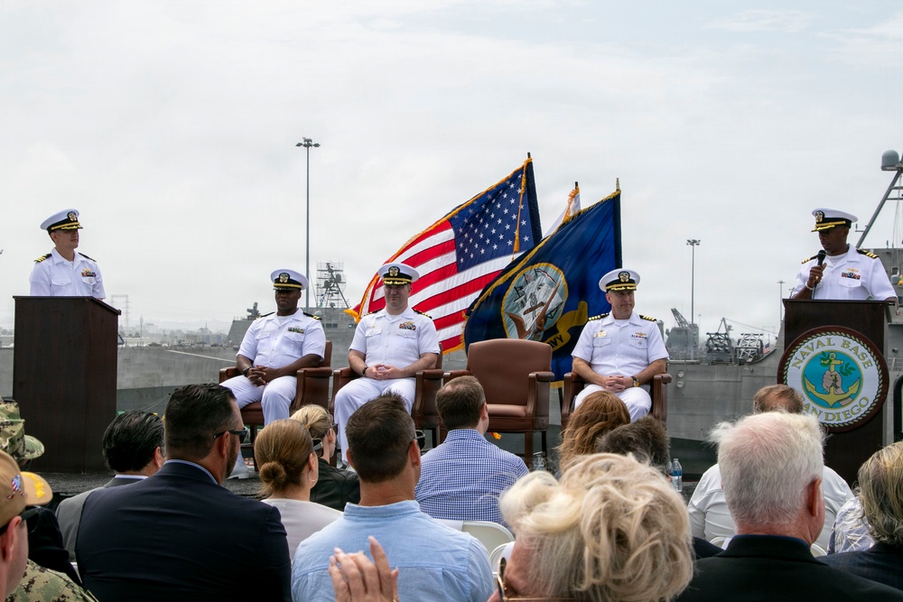 USS Santa Barbara (LCS 32) Holds Change of Command Ceremony