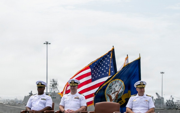 USS Santa Barbara (LCS 32) Holds Change of Command Ceremony