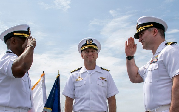 USS Santa Barbara (LCS 32) Holds Change of Command Ceremony