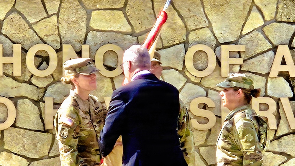 New commander assumes command of U.S. Army Garrison-Fort McCoy