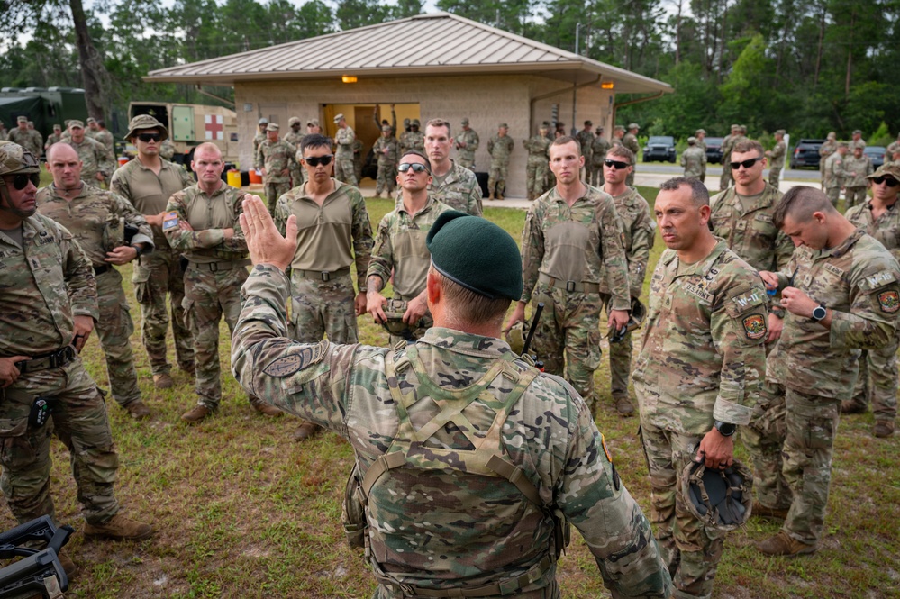 VCNGB, SEA visit national-level ARNG Best Warrior Competition