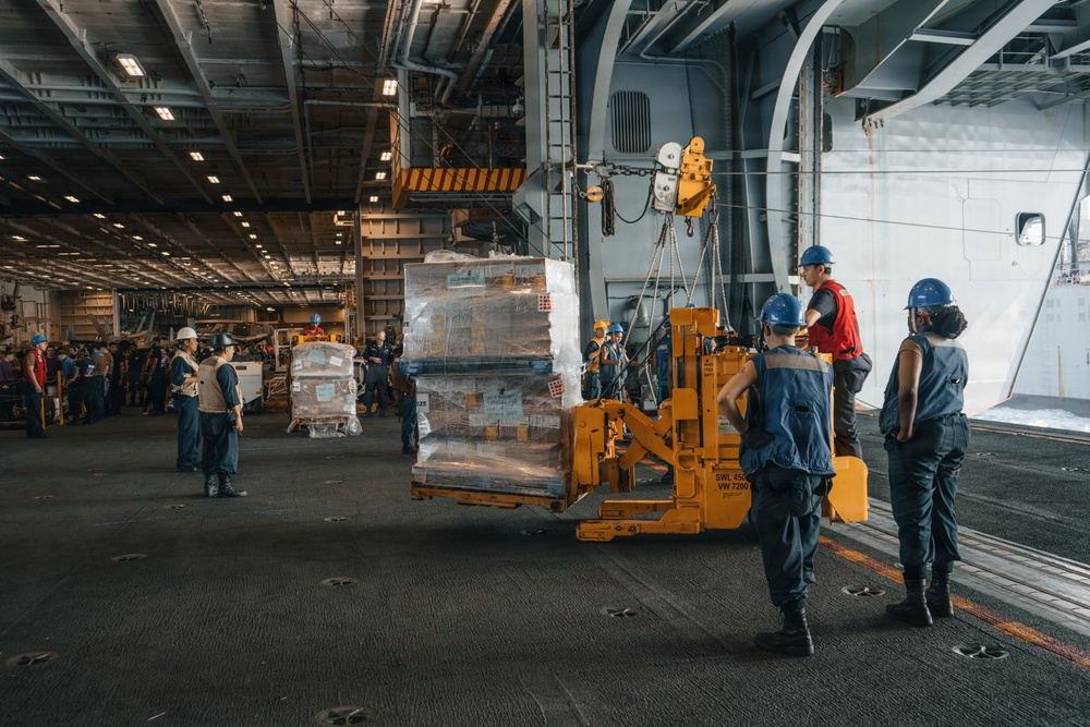 George Washington Conducts Replenishment at Sea