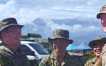 Keris Strike 26: Malaysian Army leaders get VIP tour of the U.S. Army's High Mobility Artillery Rocket System