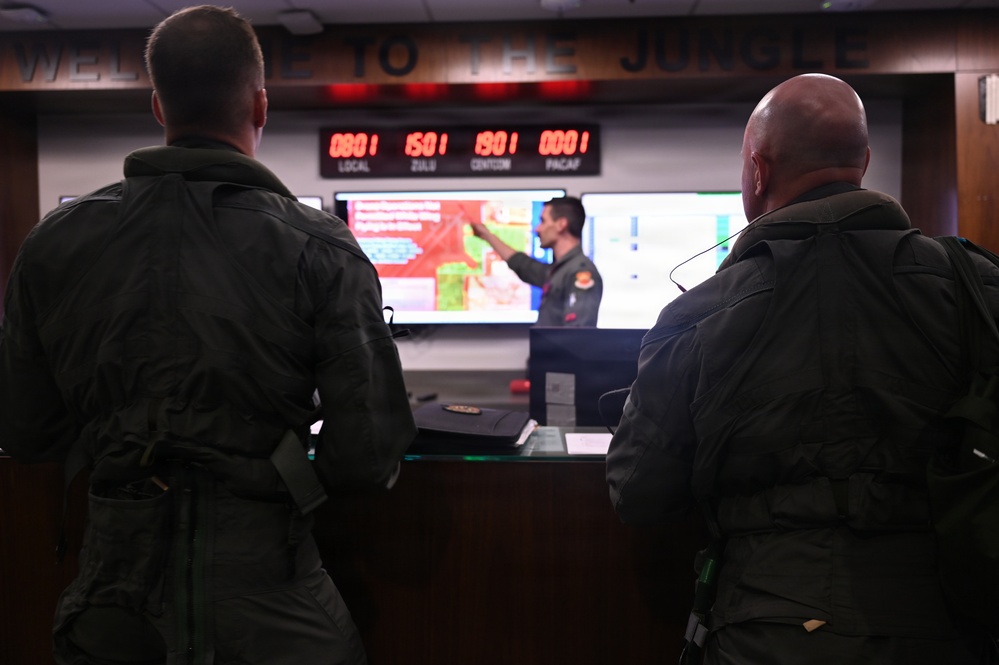 Passing the Torch: a commander’s final flight crosses paths with student pilot’s first in the F-35