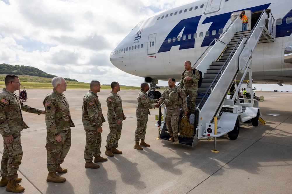 319th ESB Soldiers Return Home Following Hostile CENTCOM Deployment