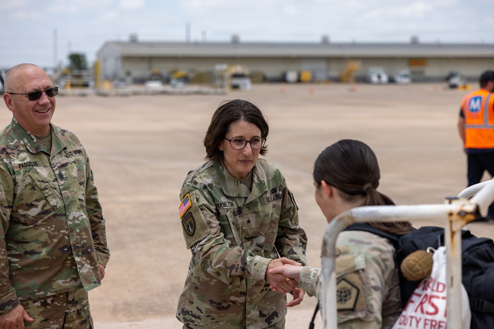 319th ESB Soldiers Return Home Following Hostile CENTCOM Deployment