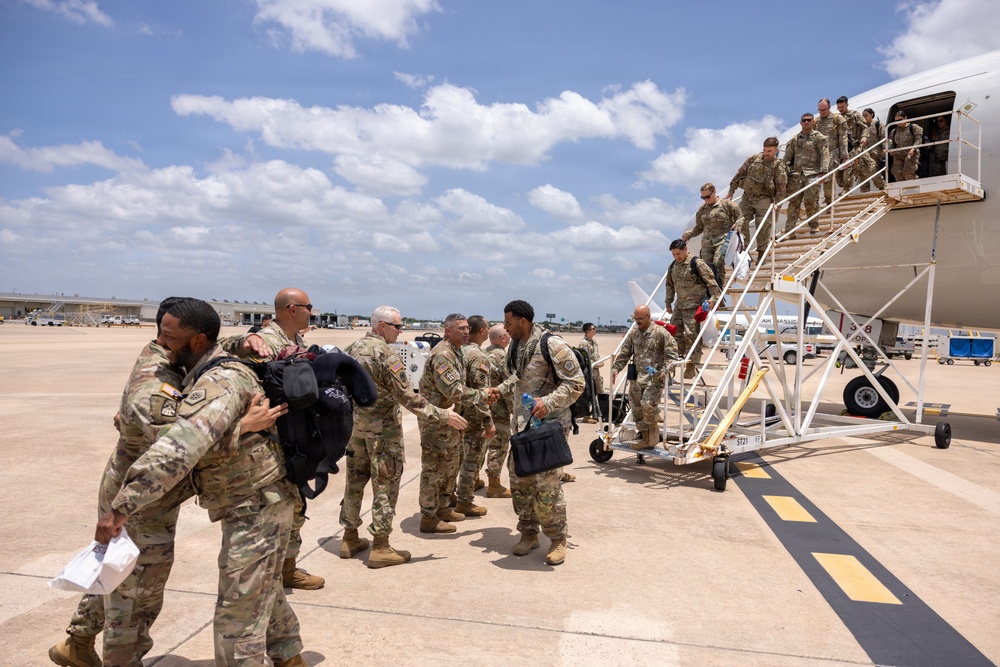 319th ESB Soldiers Return Home Following Hostile CENTCOM Deployment