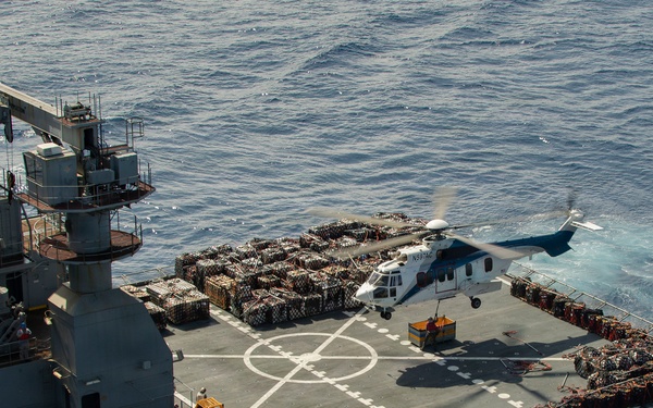 George Washington Conducts Replenish at Sea