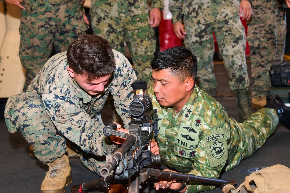 USS Essex hosts distinguished visitors during RIMPAC 2026