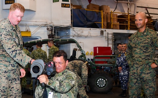 USS Essex hosts distinguished visitors during RIMPAC 2026