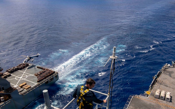 George Washington Conducts Replenish at Sea