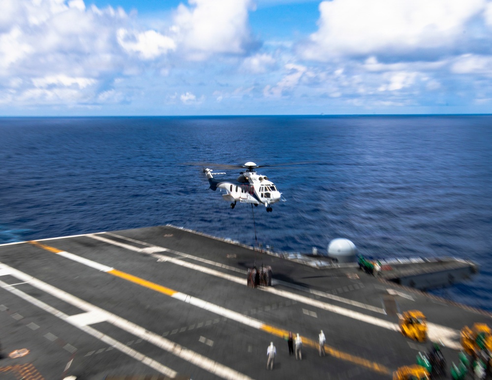 George Washington Conducts Replenish at Sea