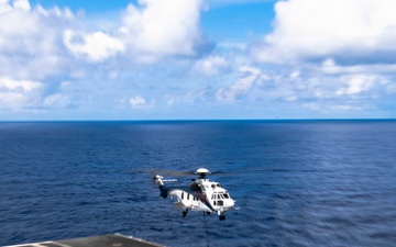 George Washington Conducts Replenish at Sea