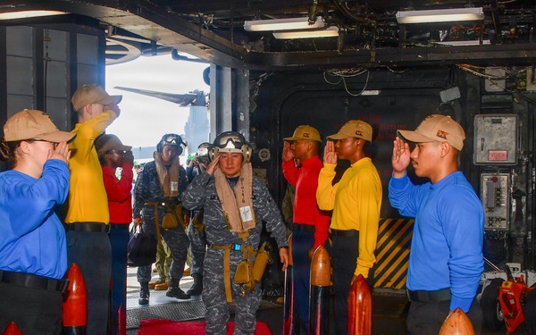 Admirals visit USS Essex during RIMPAC 2026